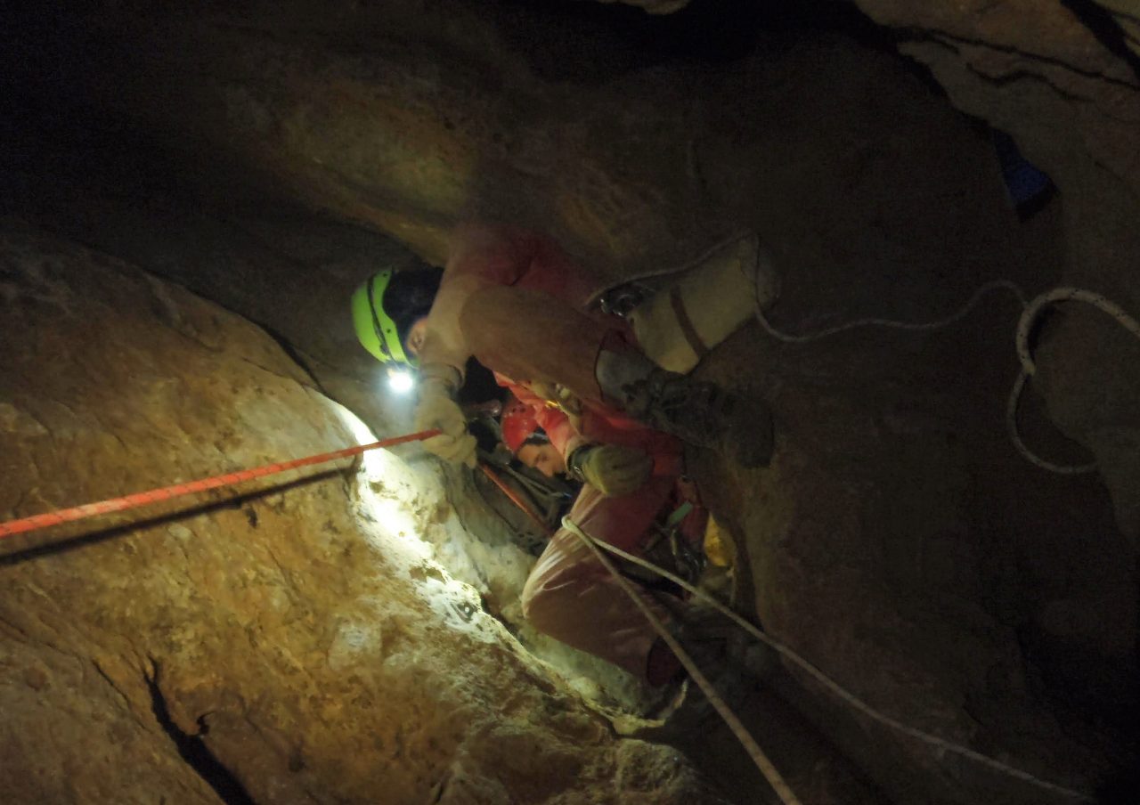 Liberato lo speleologo colto da malore