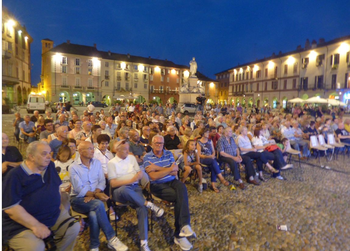 VERCELLI: Successo per l’anteprima della “Panissa”