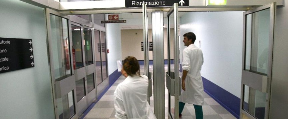 VERCELLI: bimba in fin di vita. Sospetti sui genitori