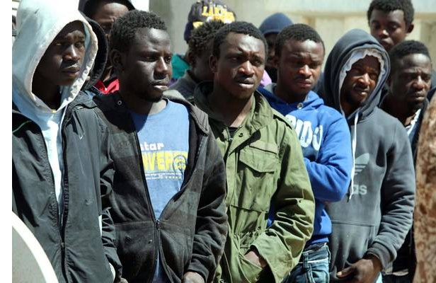Vercelli-Amica: “Il sindaco ci dica se diventeremo un hub per i migranti”