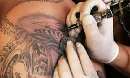 A Novara, Biella e Asti trovati pigmenti cancerogeni in atelier di tatuaggi