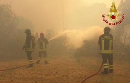 CRONACA: Storico cascinale distrutto dalle fiamme