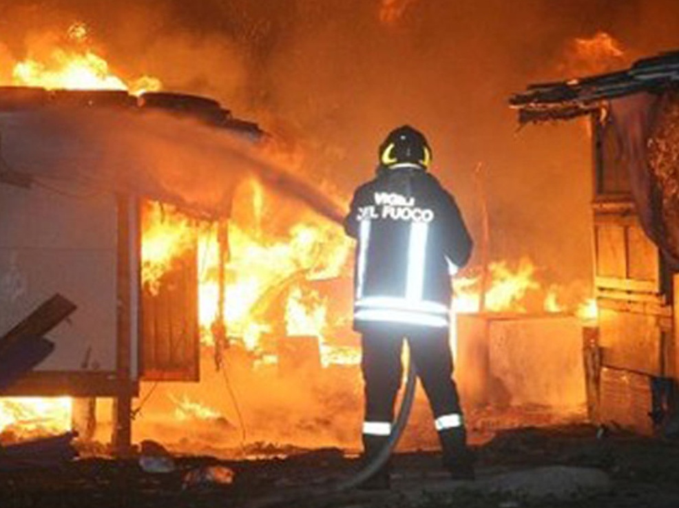 DESANA: Incendio alla cascina Teresina
