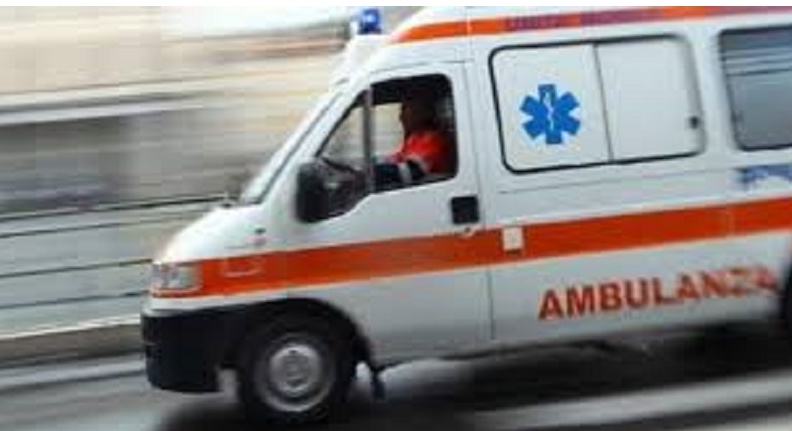 TRINO: 50enne di Tricerro muore cadendo dal tetto