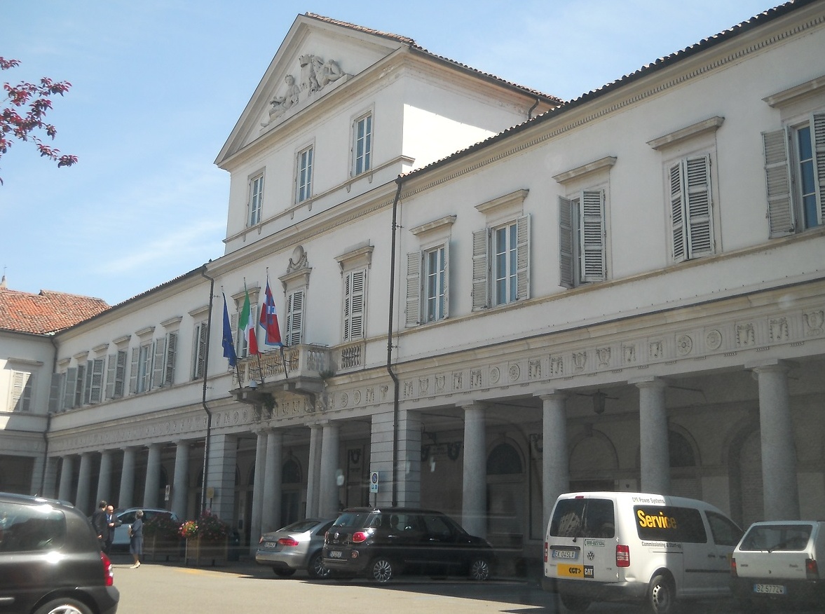VERCELLI: Anagrafe chiusa il 14 agosto