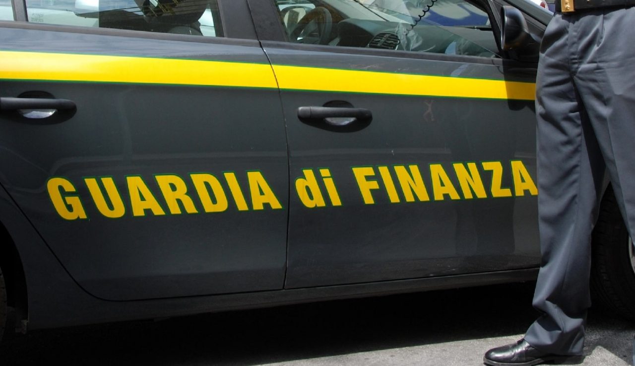 CRONACA: Ditta tessile evade 50 milioni di euro