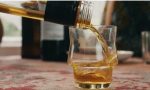 Alcol servito a minorenni: denunciato titolare di un bar