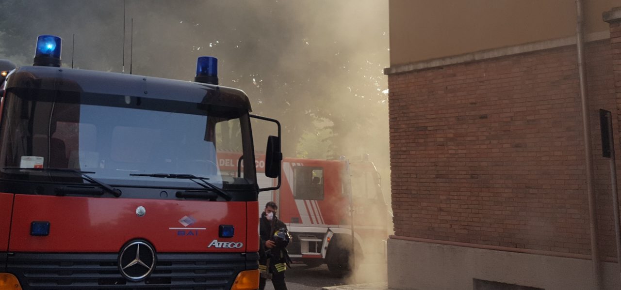 VERCELLI: I detriti di un incendio impestano un condominio…