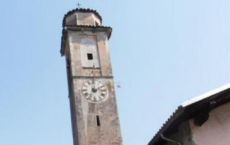 Campanile salvo a Rozzo di Borgosesia