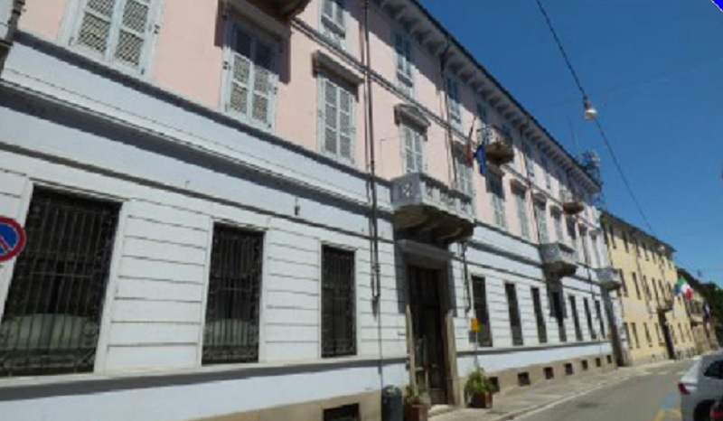 Scuola bollente alunni in maniche corte