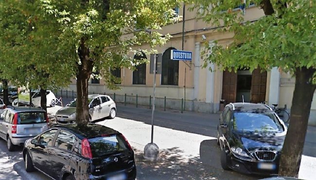 Rubano il portafogli a un anziano disabile: tre persone tratte in arresto