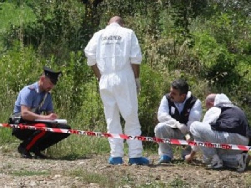 Cadavere nella valigia è di una donna
