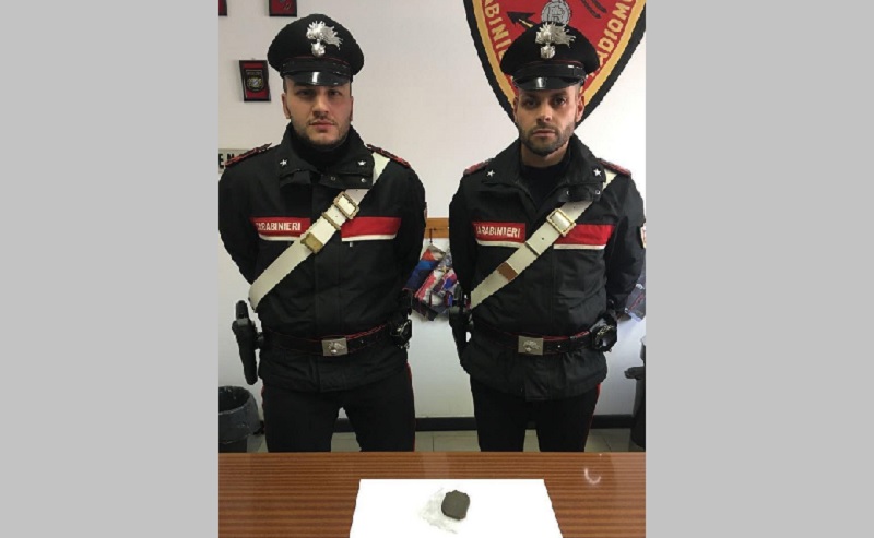 Spacciava hashish 56enne denunciato