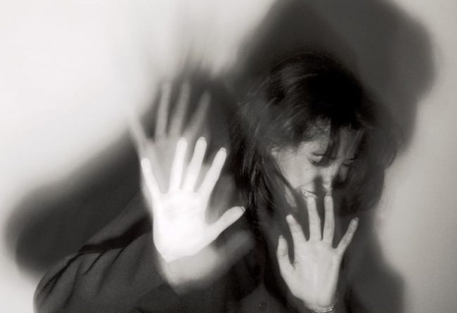 Marito violento: donna salvata dalla Polizia