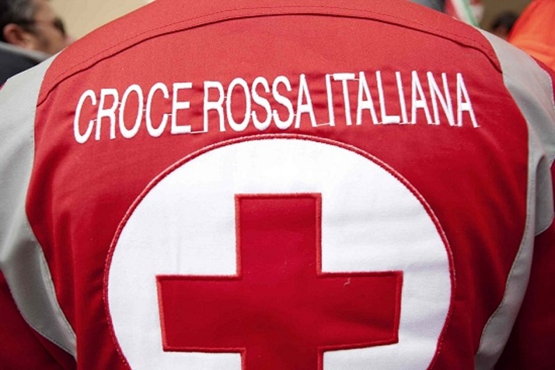 Insulti razzisti la solidarietà della Cri al suo operatore