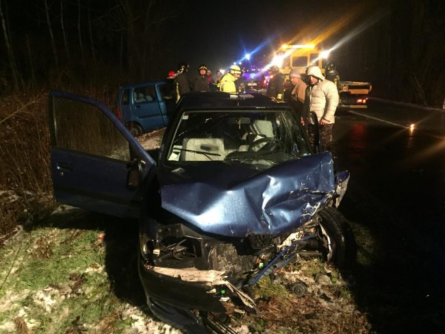Incidente frontale feriti anche dei bambini