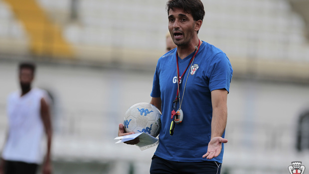 Pro Vercelli, Grassadonia esonerato