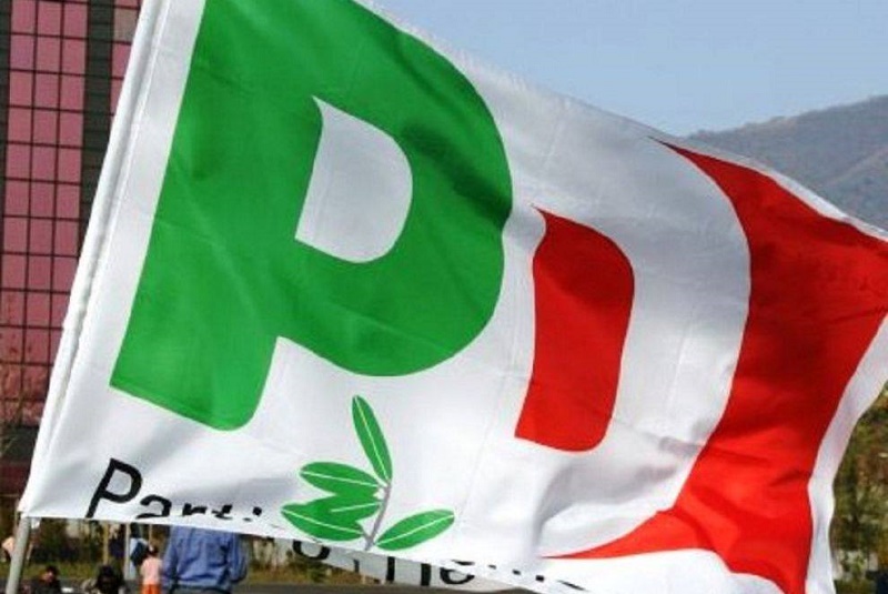Insulti razzisti il Pd la butta in politica