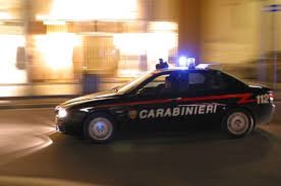 Scambiati per ladri, cercavano un posto per fare sesso