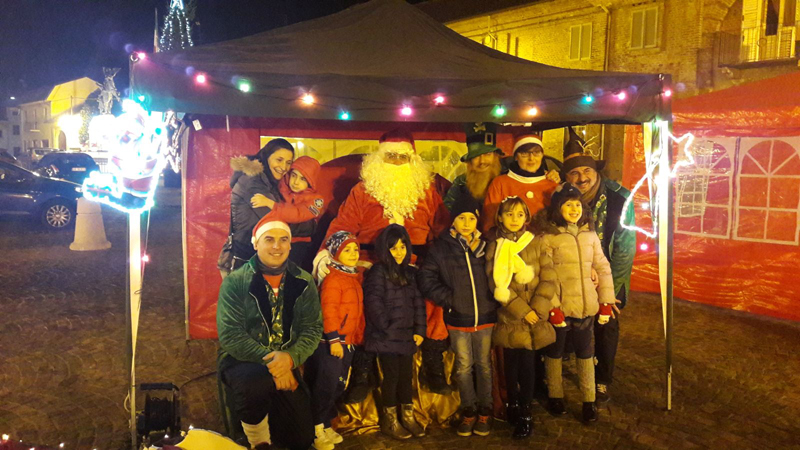 Babbo Natale desanese festa per i bimbi