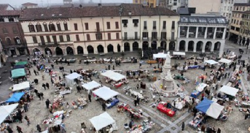 Caos ambulanti “Il governo ci strangola”
