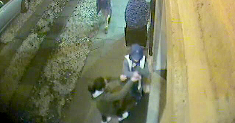 Vandali filmati per lo sfregio di via Verdi