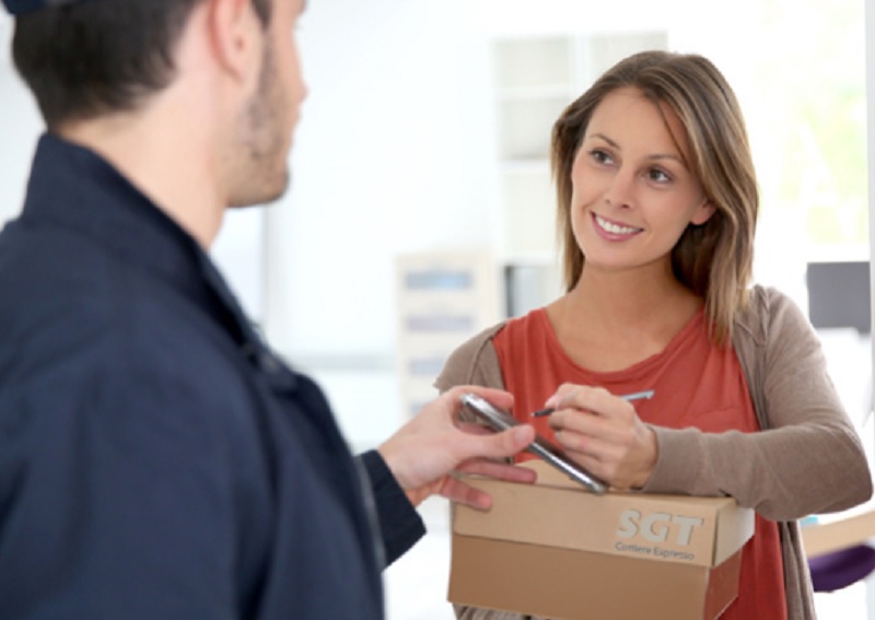 Sciopero corrieri Global Service a Vercelli