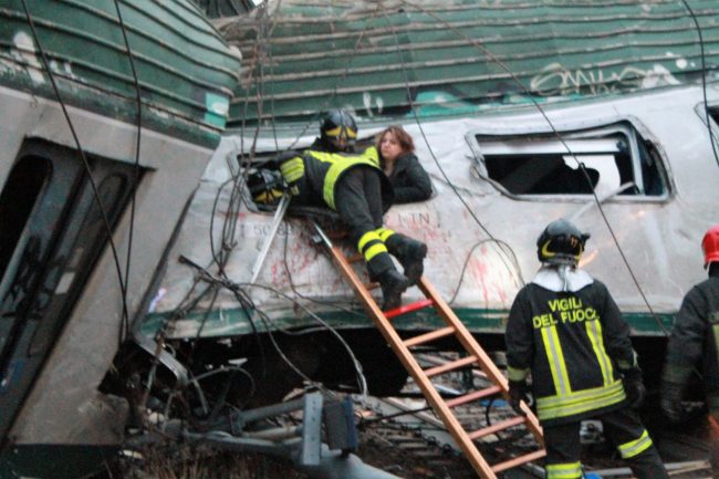 Treno deragliato in Lombardia tre vittime