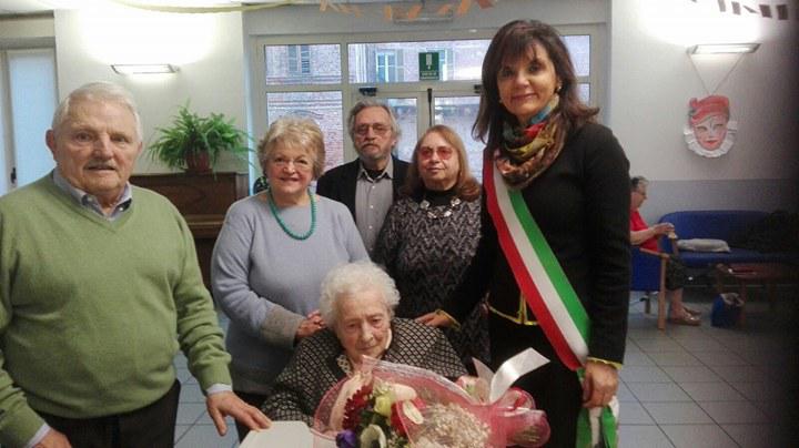Nonna Elisa ha compiuto un secolo di vita.