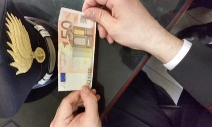Truffatori in azione: pagano la cena con 50 euro falsi