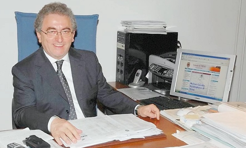 Ravasenga lascia: non si ricandida e bacchetta Portinaro