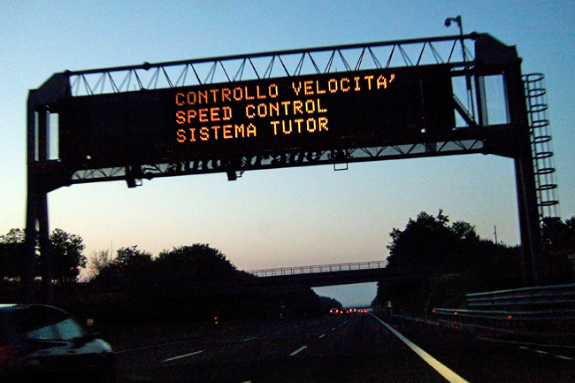 Tutor Autostrade: “Non li togliamo, cambiamo sistema”