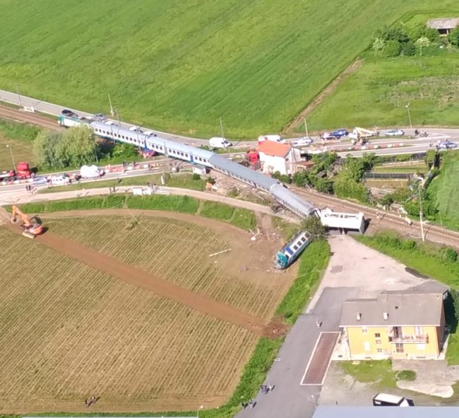 Incidente ferroviario Caluso: le immagini dall’alto