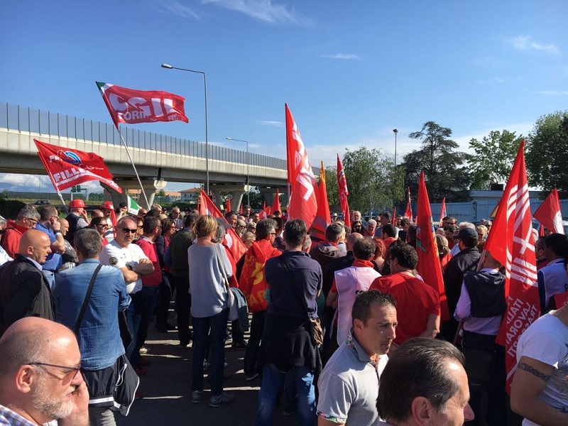 Licenziamenti Sacal: oggi l’assemblea promossa dalla Fiom-Cgil
