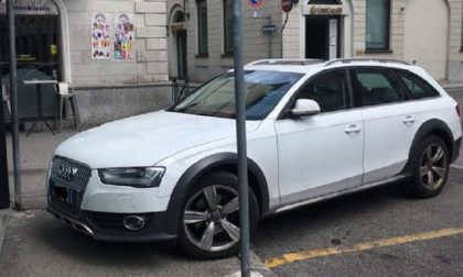 Posteggio selvaggio: "dell'area carico-scarico me ne frego..."