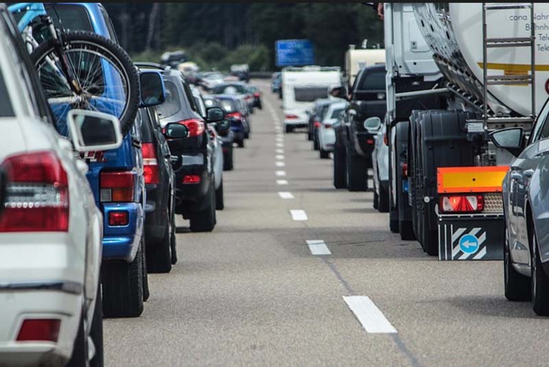 Autostrada del mare: code e oggetti sulla corsia