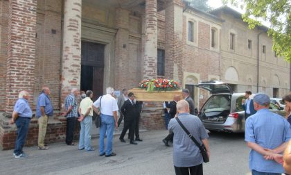 I funerali di Bessi: in tanti per l'addio ad Antonello