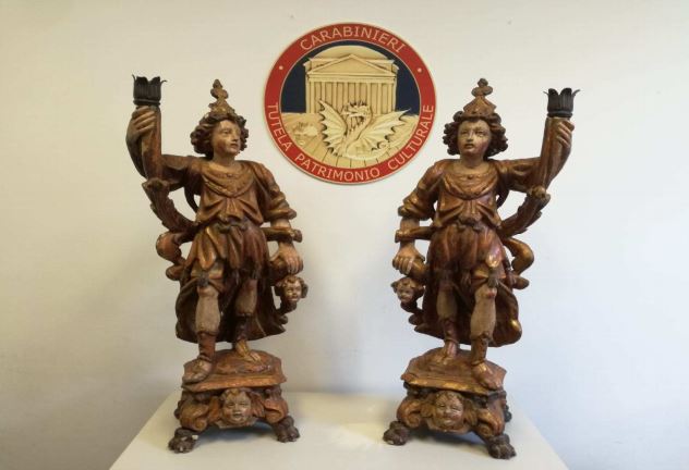 Statue rubate nel Vercellese in vendita alla fiera