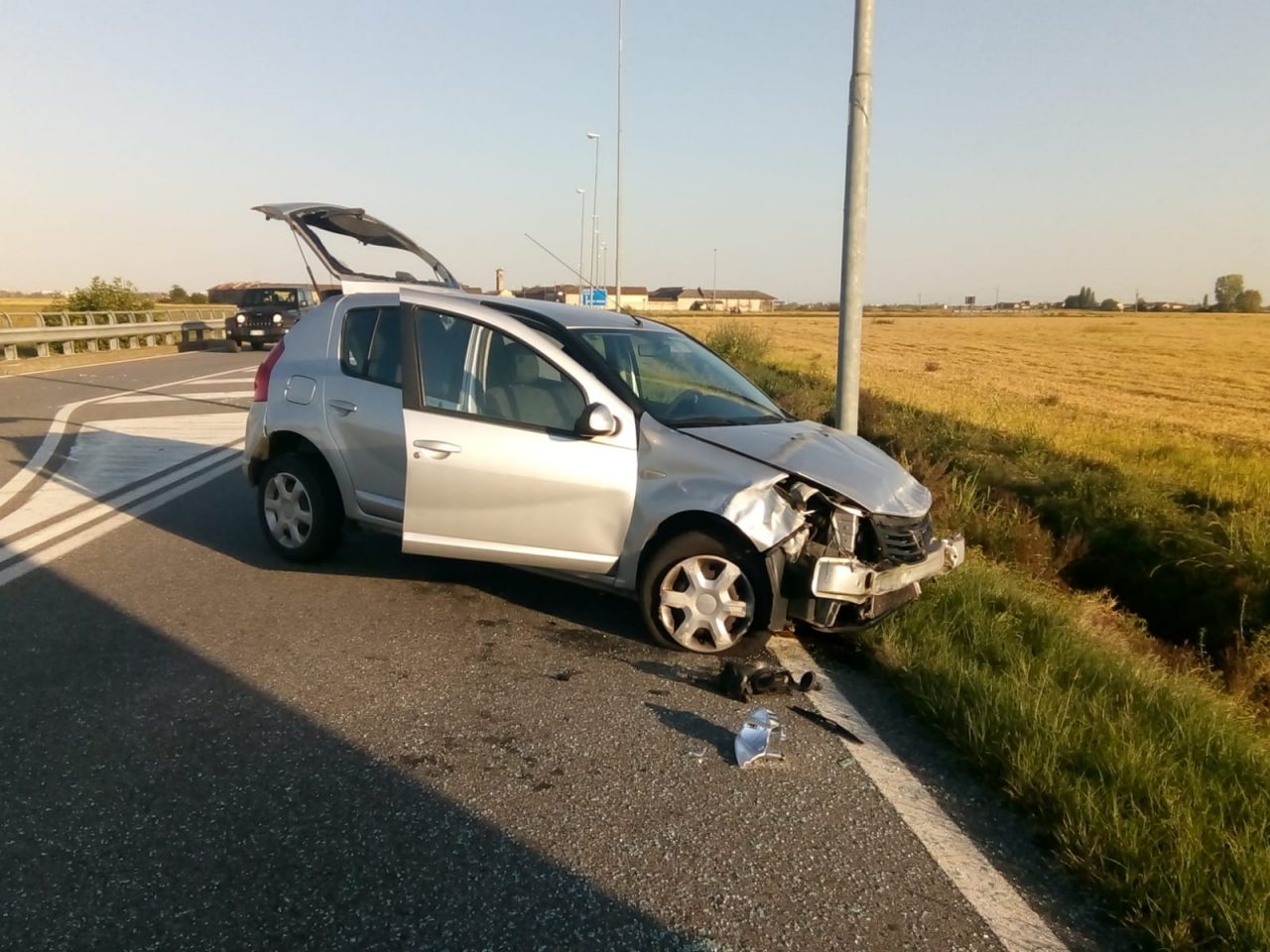 Incidente con ferito: soccorso dal 118 che passava per caso