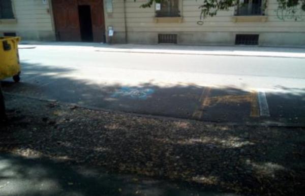 Parcheggi disabili: è emergenza in città