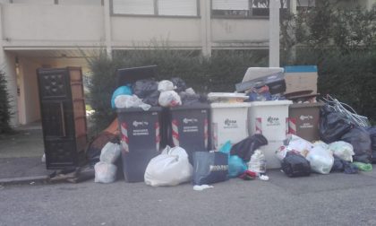 Caos cassonetti: ecco che accade in via Pisa