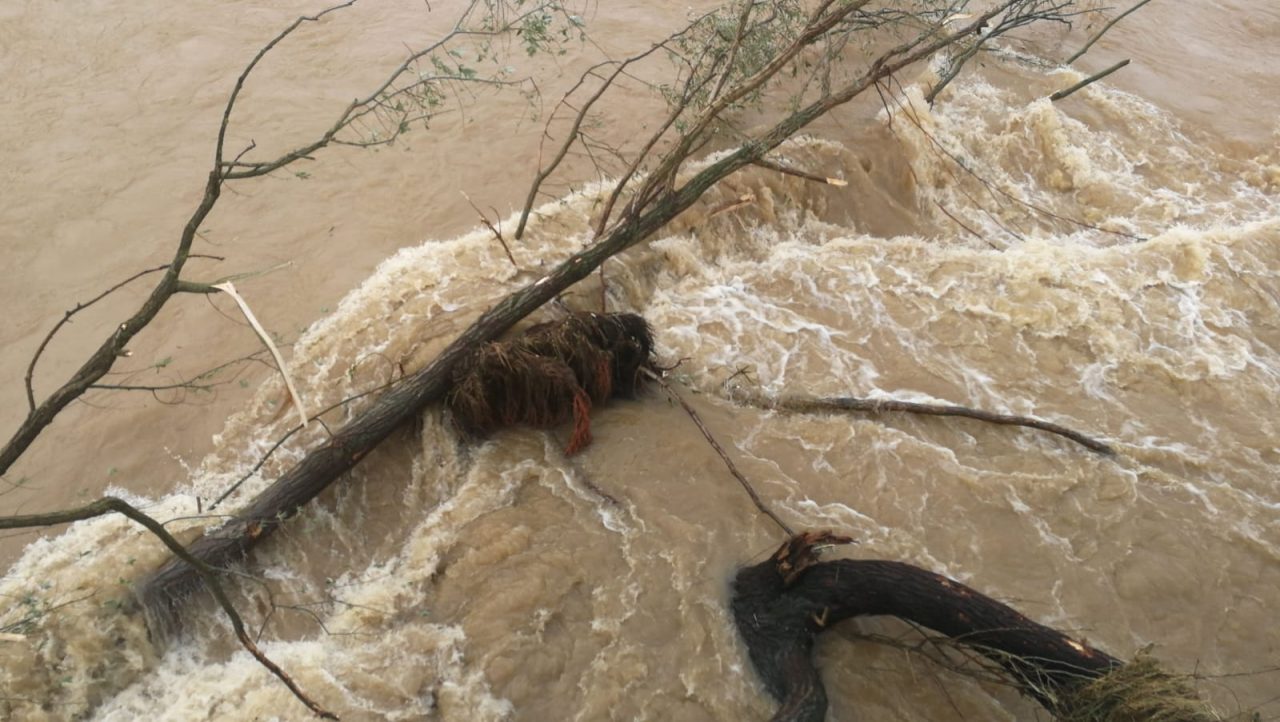 Ponte Casanova Elvo chiuso, sale la piena