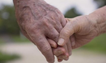 Anziani sposi muoiono a poche ore di distanza