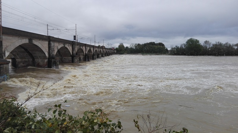 Allerta arancione per la Val Sesia, e il fiume sale