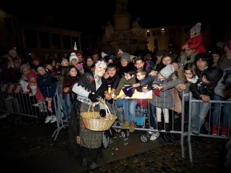 Befana superstar: bimbi felici e festa riuscita