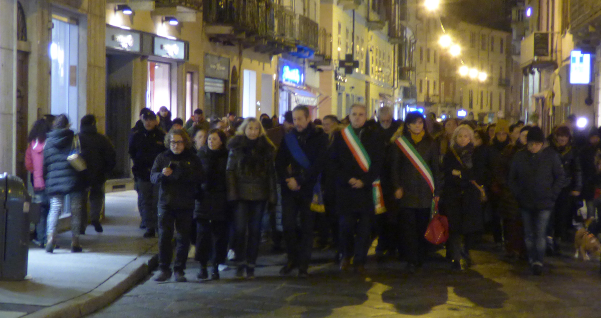 Fiaccolata per Simona: il video