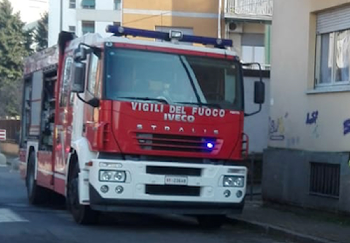 Incendio in città: a fuoco alloggio in via Prati