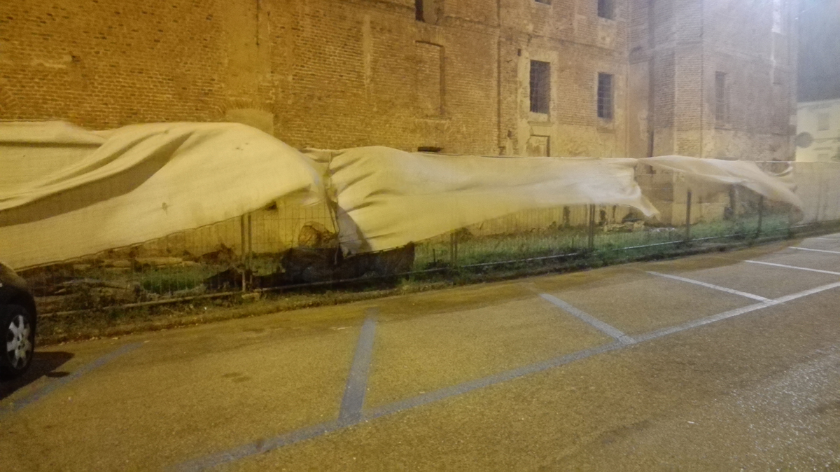 Bufera di vento: superlavoro dei Vigili del Fuoco