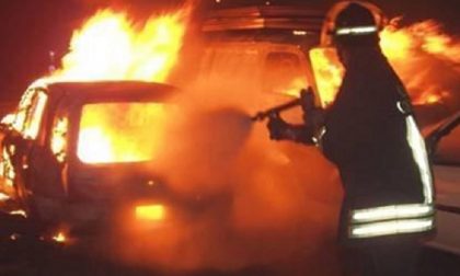 Incendio a Casale: coinvolte auto di vercellesi