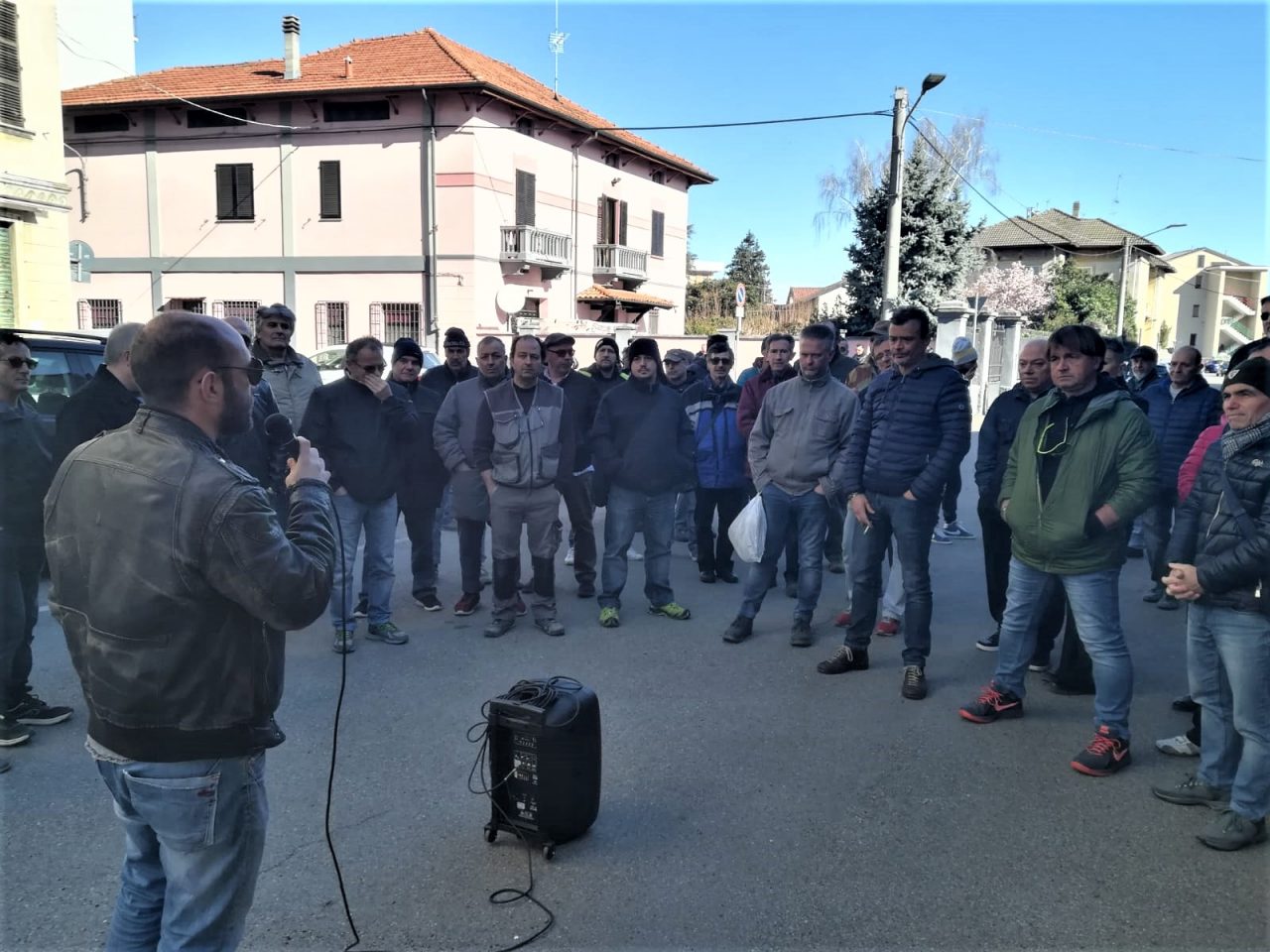 Ifi Santhià: “famiglie disperate, le istituzioni devono intervenire”